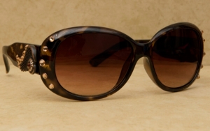 Blazin Roxx® Women's Brown with Bronze Wings and Topaz Crystals Sunglasses