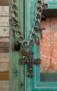 M&F Western Products® Silver Cross w/ Wings Necklace and Earrings Jewelry Set 29711