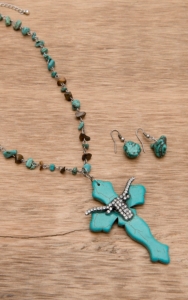Wear N.E. Wear® Turquoise and Brown Longhorn and Cross Pendant Necklace Jewelry Set