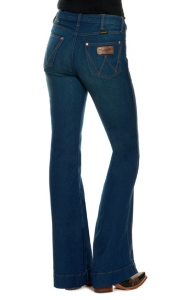 Shop Wrangler Women's Jeans | Free Shipping $50+ | Cavender's